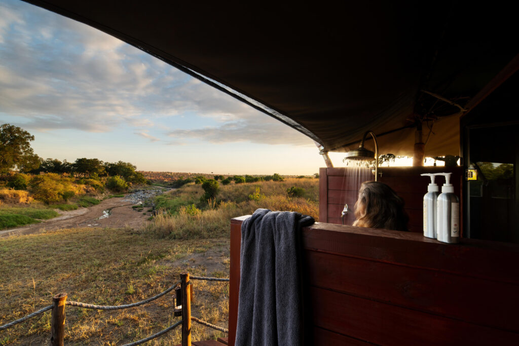 sand_river_masai_mara_-_accommodation_-__family_tent_-_outside_shower_c_elewana_collection-11