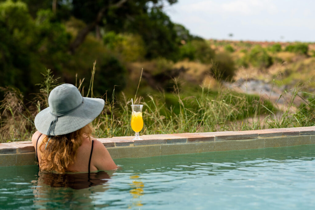 sand_river_masai_mara_-_accommodation_-_infinity_pool_with_sand_river_views_c_silverless-1
