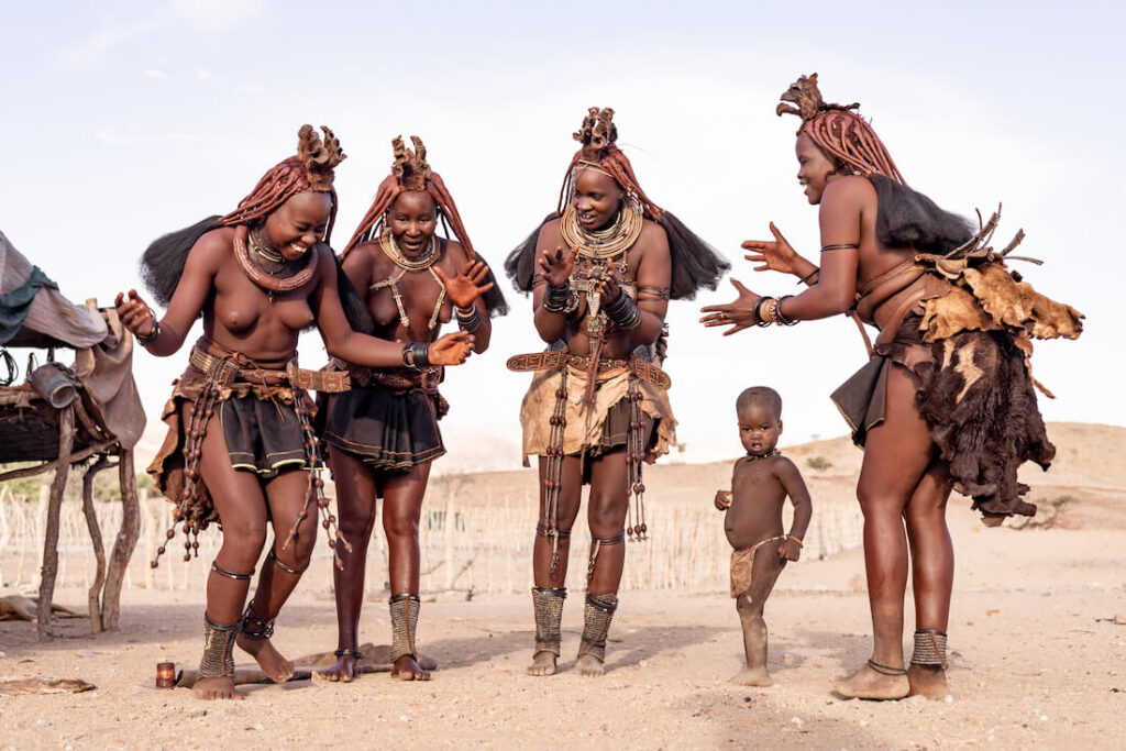 Namibia_Kaokoland_HoanibValleyCamp_46Community_HimbaTribePeople_AntonCroneL4